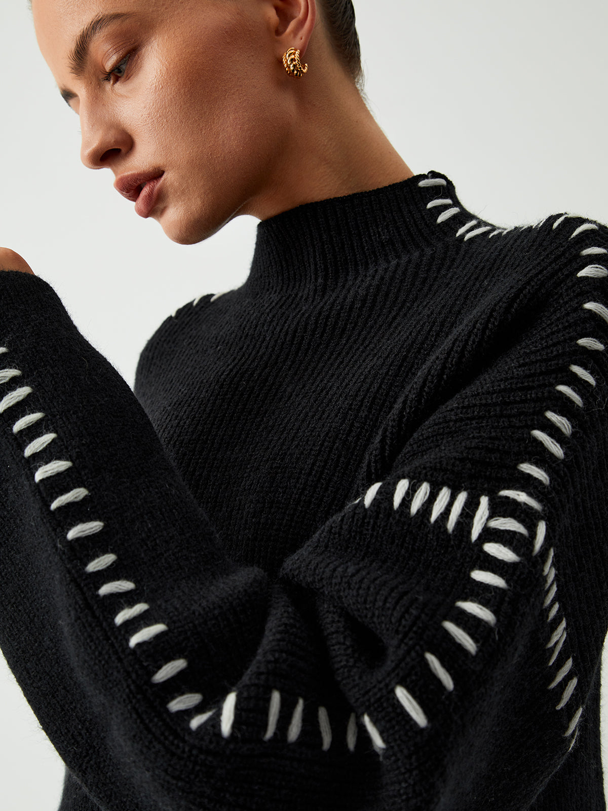 Rebecca | Trendy Pullover with Modern Detailing