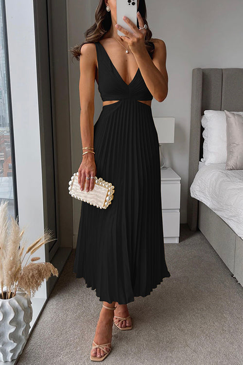 Cheri | Elegant Sleeveless Pleated Dress